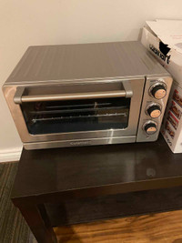 NEW convection toaster oven / four grille-pain à convection 