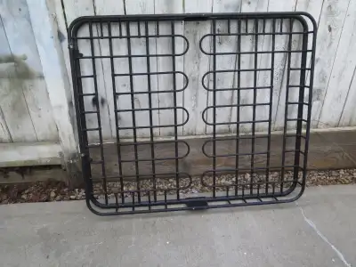 ROOF RACK BOUGHT IT FROM PRINCES AUTO, GOOD CONDITION EMAIL ME jackshad@yahoo.com or call 7804591197