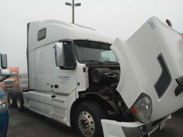2015 Volvo D13-670 Truck in Heavy Trucks in Cambridge - Image 2