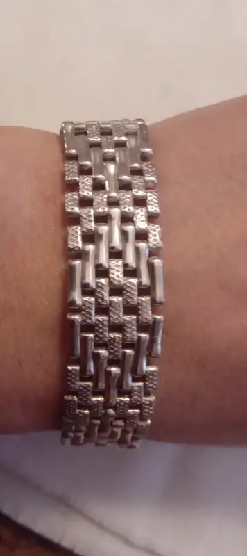 A BEAUTIFUL RARE VINTAGE ITALIAN MADE BRACELET MADE OF 925 STELRING SILVER IT IWEIGHS 27.86GMS THE W...