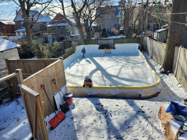Backyard Rink Kit - Steel 2-foot high boards 24 x 36 feet