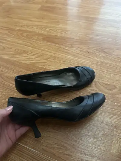 Women’s Black Kitten Heels (8), View more