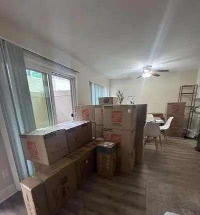 Quick Movers in Calgary We handle everything carefully ✨ $100/hr ✨ Minimum 2 hours ✨ Gas fee: $50 ➡...