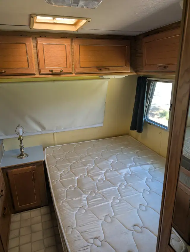 1988 Ford Econoline E350 motorhome in RVs & Motorhomes in Nanaimo - Image 5
