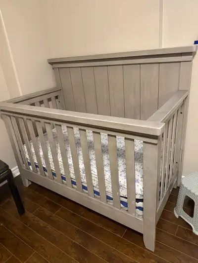 Moving sale, View more