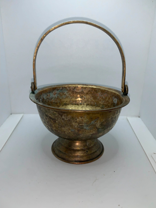 Brass Basket, Handled Dish, Made in India in Arts & Collectibles in Fredericton - Image 2