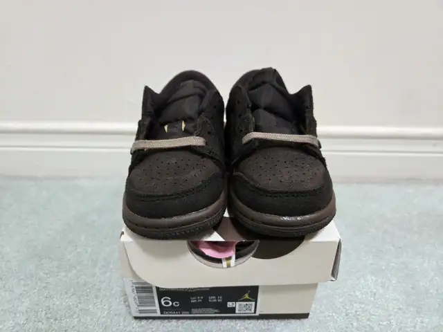 Size 6C (TD) - Nike Air Jordan 1 Low Travis Scott Mocha in Kids & Youth in Markham / York Region - Image 5