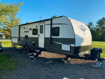 I'm selling my 2019 Prime Time Avenger travel trailer, a fantastic unit for making memories on the r...