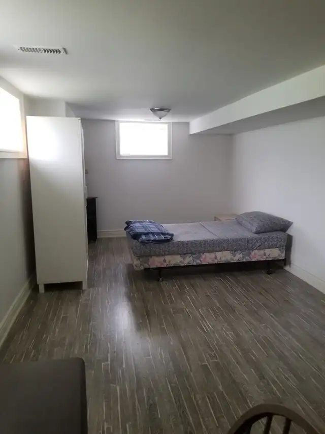 EXTREMELY BEAUTIFUL LARGE ROOM IN A WELCOME NEW HOUSE