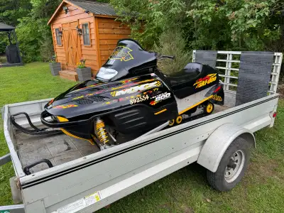 2001 ski-doo mxz it runs and works good. It has 8200 kms on it. It is in really good condition, the...