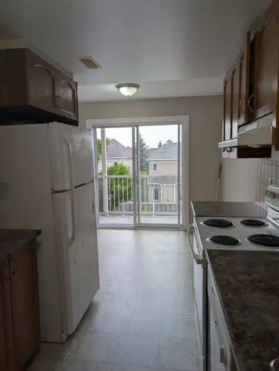 2 Besroom house for rent Chapman Mills Barrhaven