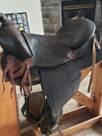 14" Western Saddle, 7" Gullet. Nice leather an bottom Dark Brown