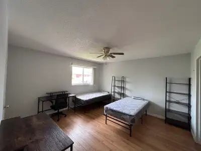 ✨ Rooms for Rent – Prime Location! ✨ Available May 1, 2026 Fully furnished home near Durham College...