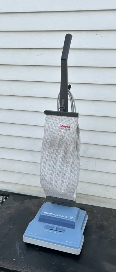 Aspirateur vertical à rouleau Hoover bonne condition , View more