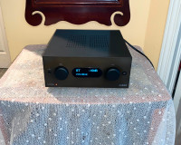 Audiolab Integrated Amplifier + Excellent M-DAC M-ONE