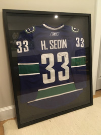 Henrik Sedin (autographed) framed jersey