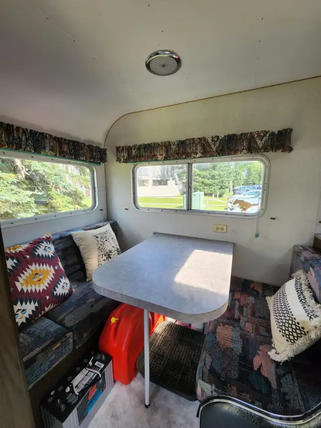 1974 DODGE SPORTSMEN MOTORHOME in RVs & Motorhomes in Fort McMurray - Image 8
