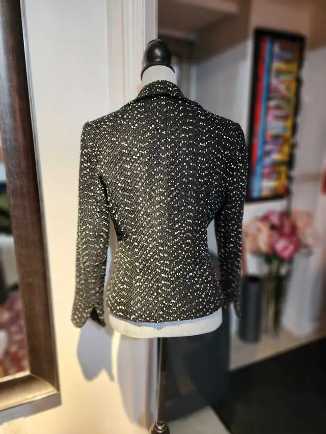 Ross Mayer Blazer in Women's - Tops & Outerwear in City of Toronto - Image 3