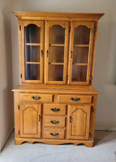 Maple Buffet and Hutch, View more