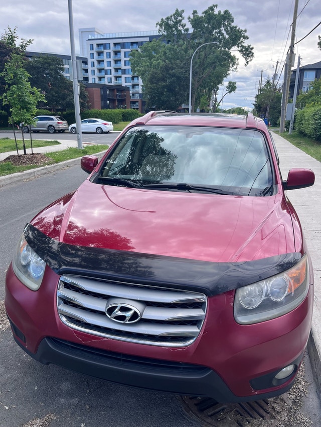 2012 Hyundai Santa Fe Limited AWD – Great Shape