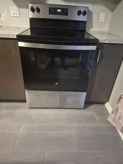 Cuisinière GE en acier inoxydable, View more