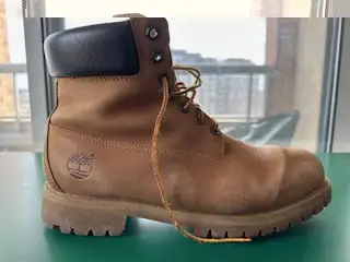 USED Timberland Premium 6 Inch Waterproof Boot Size 9.5 in Men's Shoes in Markham / York Region - Image 8