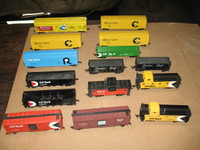 HO railcars Lot of 15 - Assorted Used
