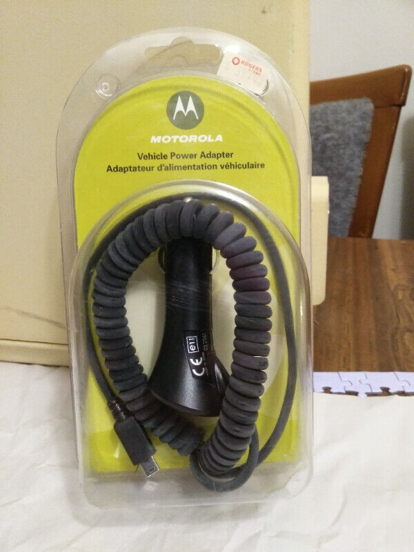 New Motorola vehicle adapter for v3 in Cell Phone Accessories in Oshawa / Durham Region