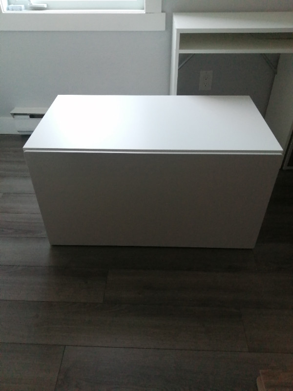 IKEA SMASTAD SET - BENCH AND BOX, BRAND NEW EXCELLENT CONDITION in Dressers & Wardrobes in Ottawa - Image 3