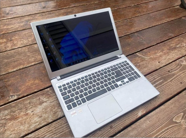 Touchscreen ASUS 15 Windows 11 Office 2024 laptop