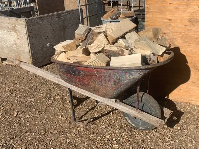 Fire wood and smoking wood in BBQs & Outdoor Cooking in Edmonton - Image 7