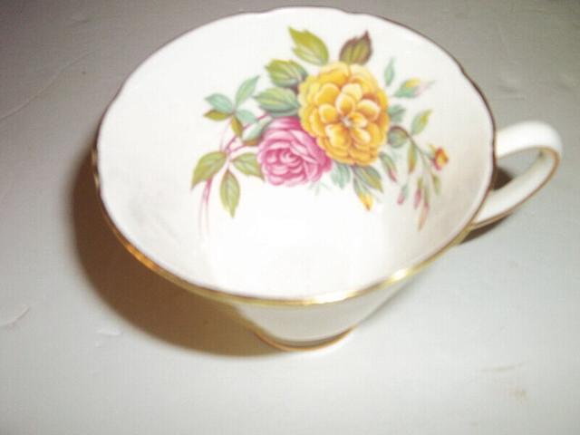 Old Royal cup & saucer in Arts & Collectibles in Chatham-Kent