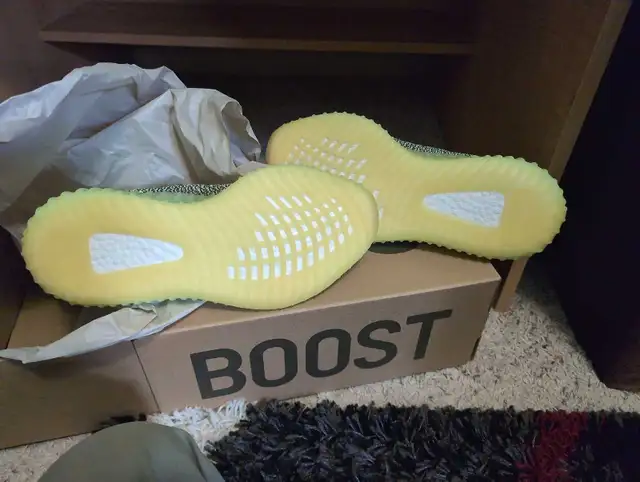 Adidas Yeezy Boost 350 V2 in Other in Calgary - Image 7