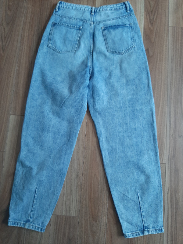 SHEIN HIGH WAISTED JEANS - SIZE MEDIUM in Women's - Bottoms in Moncton - Image 2