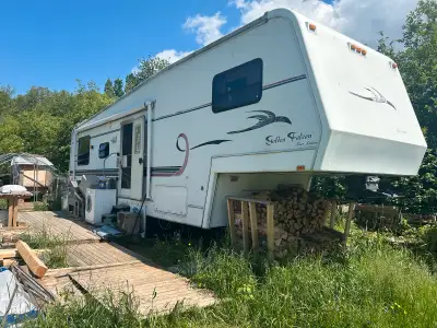 $4,000 OBO Partially gutted for Reno’s/repairs but have to sell. Selling as is. Comes with 16’x8’ de...