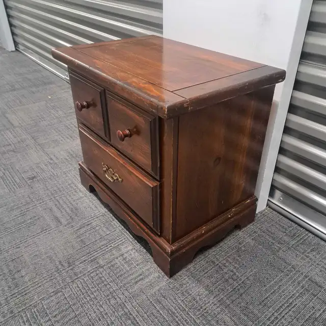 two Wood  2drawer nightstands/side table in Dressers & Wardrobes in City of Toronto - Image 5