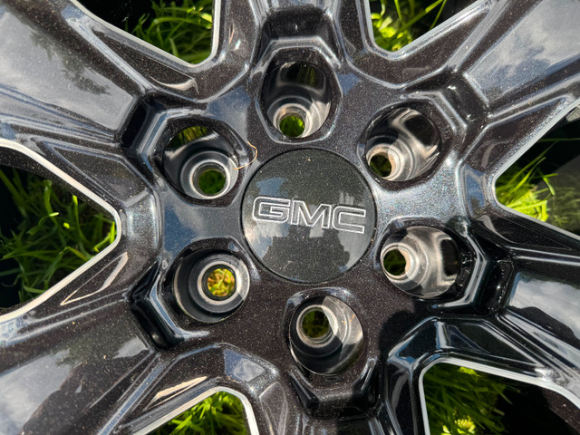 GMC OEM Rims and New Michelin Tires in Tires & Rims in Bedford - Image 3