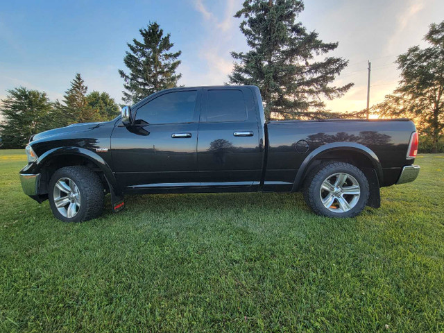 2013 ram 1500 in Cars & Trucks in Kitchener / Waterloo - Image 2