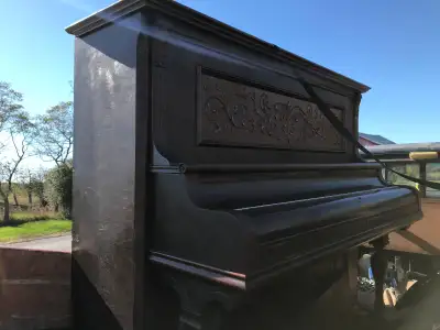 FREE PIANO 1911 DARK BROWN VENEER 850LB UPRIGHT FREE DELIVERY, View more