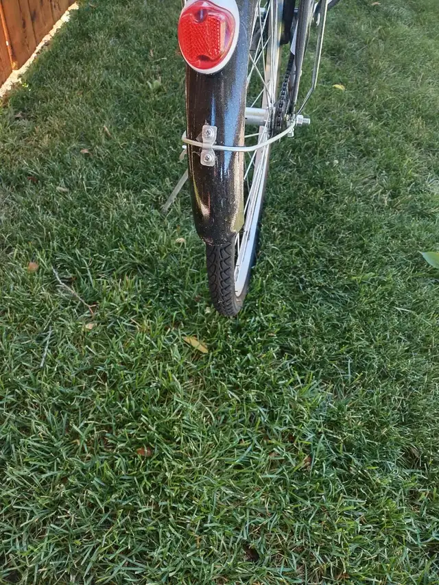 Like NEW LEYIN City Cruiser Bike Bicycle in Cruiser, Commuter & Hybrid in Edmonton - Image 4