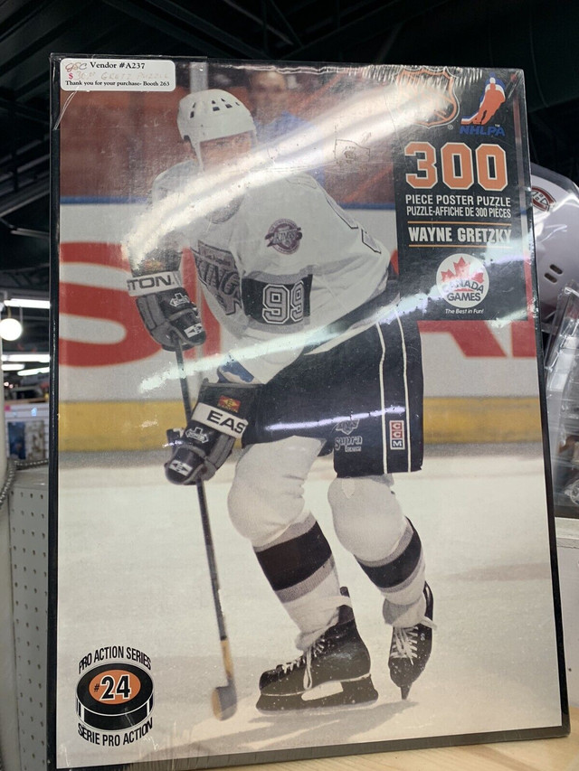 Wayne Gretzky HUGE Puzzle Brand New 1992 Kings Booth 277 in Arts & Collectibles in Edmonton