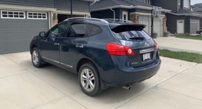 2012 Nissan Rogue low kms Active 
