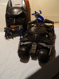 Auto, masque Batman X2 et  le joker ,