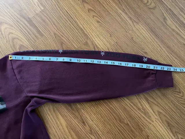 Zoo York men’s small hoodie, streetwear, burgundy in Men's in Oshawa / Durham Region - Image 10