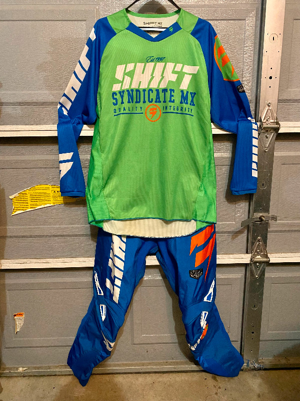 Shift Racing Strike Jersey and Pants in Other in Markham / York Region