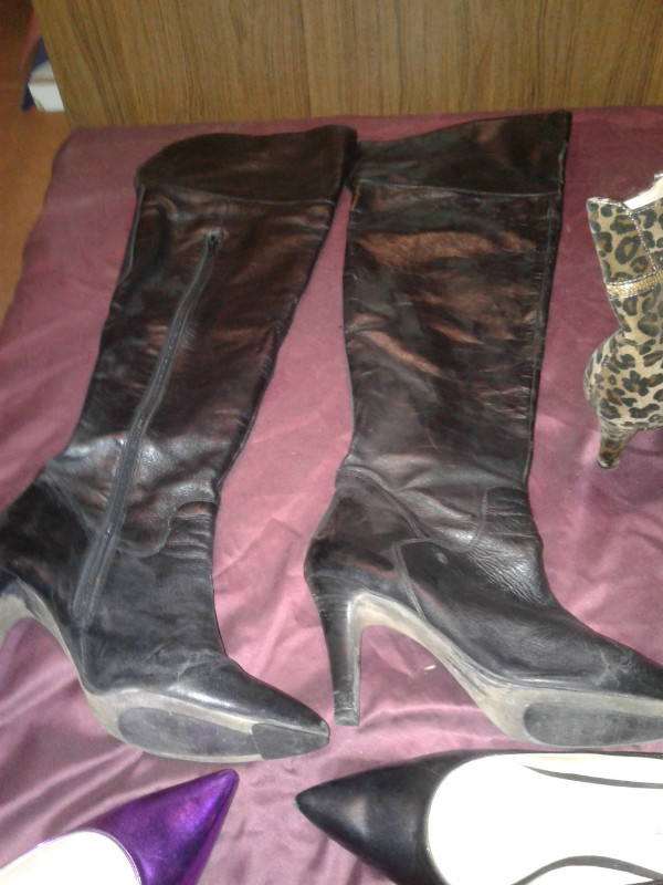 3 WOMANS BOOTS AND 3 SHOES SIZE 12 $25. each in Women's - Shoes in St. Catharines - Image 4