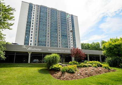 2 Bedroom, 2 Bath Condo Apartment, located in a beautiful park-like setting, just off the Homer Wats...