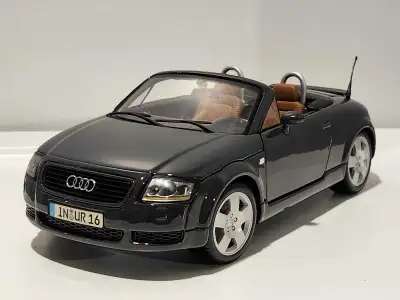 Audi TT Roadster 1:18 Maisto diecast model , View more
