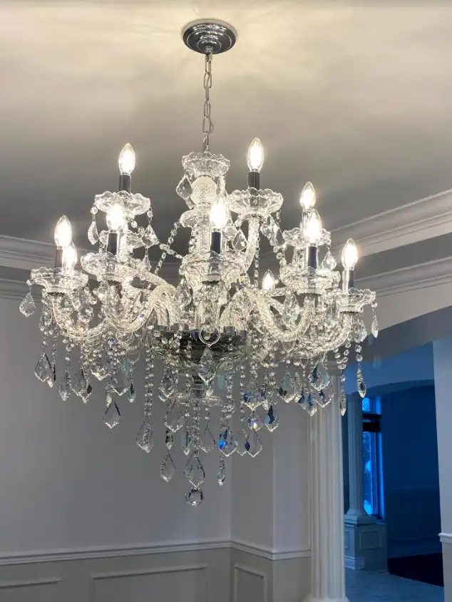 15 LIGHT TRADITIONAL CRYSTAL CHANDELIER - NEW in Indoor Lighting & Fans in City of Montréal - Image 3
