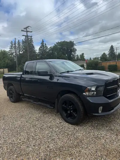-2020 Classic 1500 -4X4 -3.6-litre V6 unleaded engine -Efficient fuel economy -Well Maintained and i...